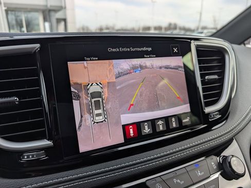 New 2026 Chrysler Pacifica Select w/ S Appearance Package image 3