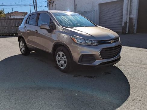 Used 2018 Chevrolet Trax LS FWD image 5