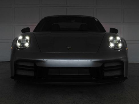 Used 2025 Porsche 911 Carrera T RWD image 28