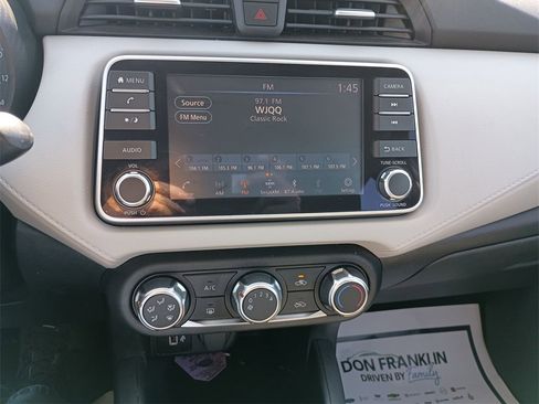 Used 2022 Nissan Versa SV image 22