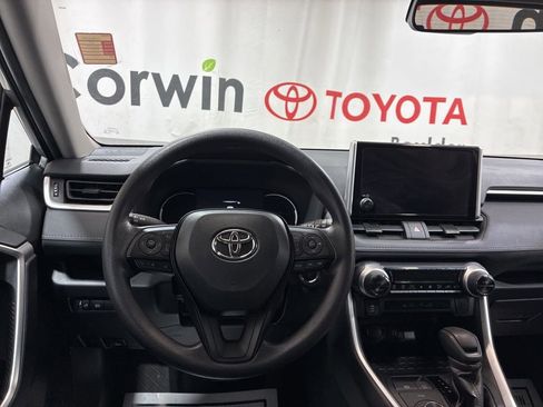 Used 2025 Toyota RAV4 XLE AWD/4WD image 22