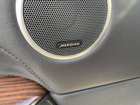 Used 2016 Land Rover Range Rover Supercharged image 11