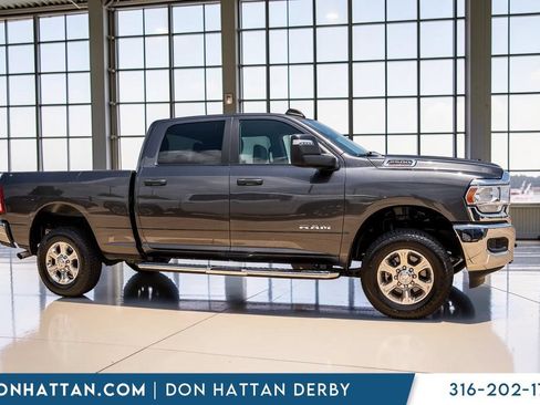 Used 2024 RAM 2500 Big Horn AWD/4WD image 36