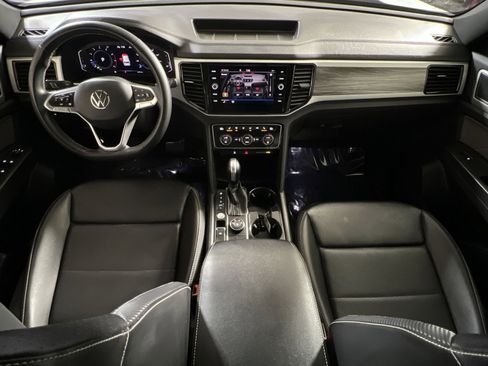 Used 2022 Volkswagen Atlas Cross Sport SE image 21