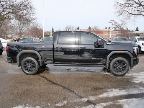 Used 2025 GMC Sierra 2500 AT4 w/ AT4 Premium Plus Package AWD/4WD image 11