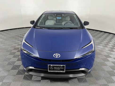 Used 2025 Toyota Prius LE AWD/4WD image 5