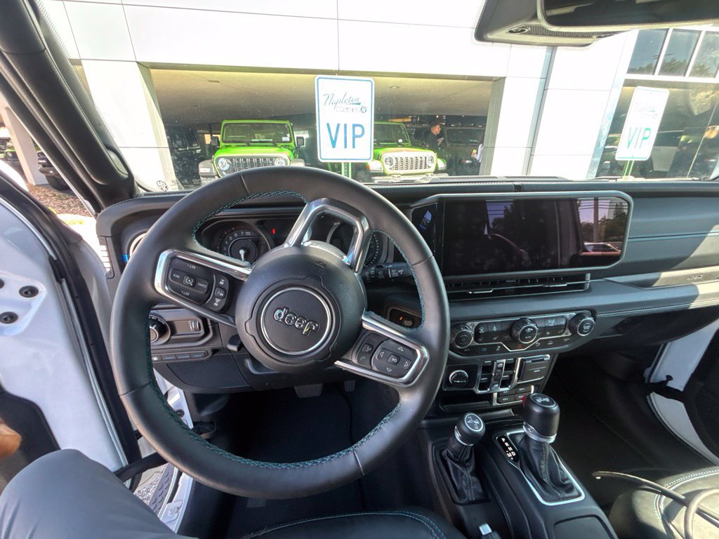 Used 2024 Jeep Wrangler High Altitude AWD/4WD image 27