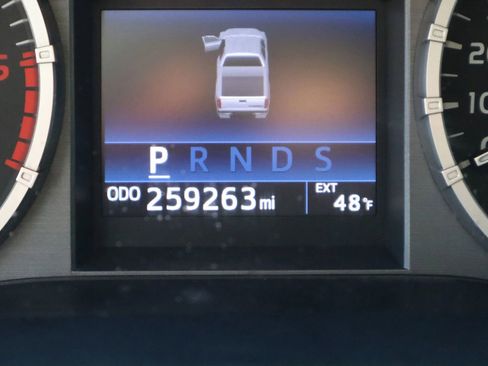 Used 2015 Toyota Tundra SR5 image 30