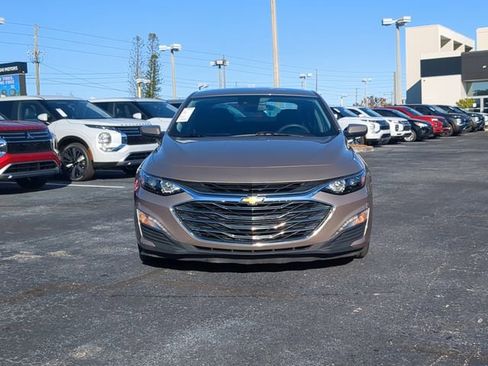 Used 2024 Chevrolet Malibu LT FWD image 3