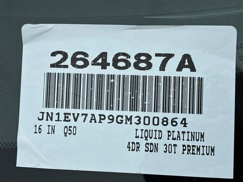 Used 2016 INFINITI Q50 3.0t Premium w/ 3.0T Premium Plus Package RWD image 31