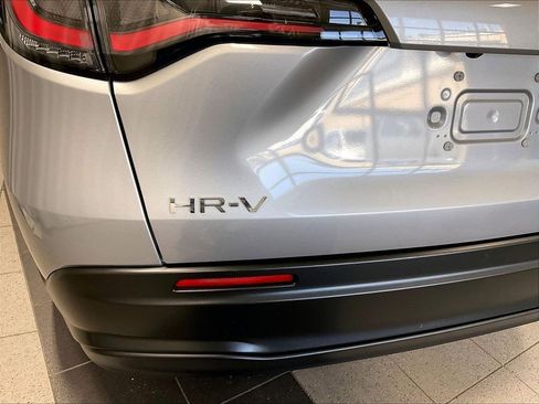 Used 2025 Honda HR-V LX image 27