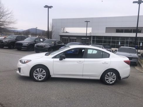 Used 2018 Subaru Impreza 2.0i image 3
