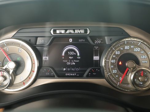 Used 2020 RAM 2500 Limited image 17