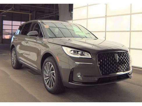 Used 2025 Lincoln Corsair Reserve FWD image 5