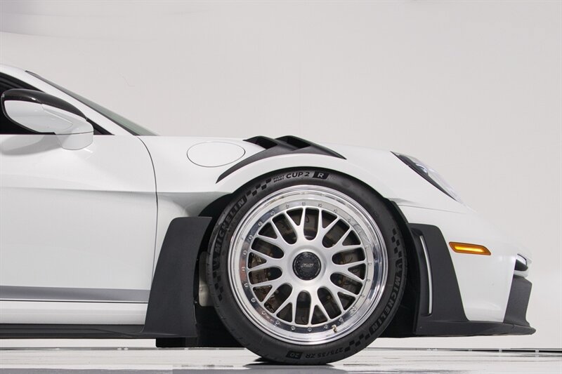 Used 2024 Porsche 911 GT3 RS RWD image 15