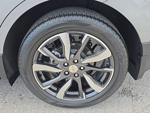 Used 2024 Chevrolet Equinox Premier image 10