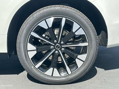 New 2026 Volvo XC60 B5 Plus w/ Protection Package Premier image 23