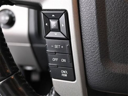Used 2017 Ford Expedition Limited image 27