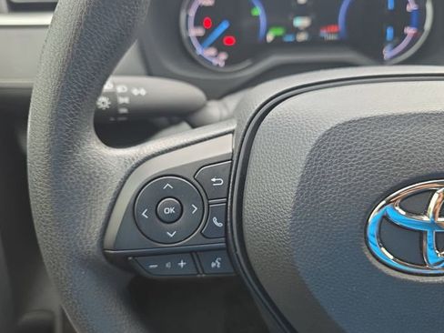 Used 2025 Toyota RAV4 LE image 16