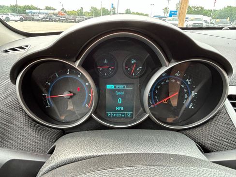 Used 2013 Chevrolet Cruze LT FWD image 21