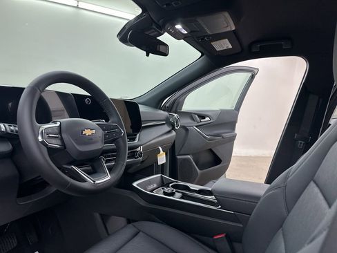 New 2026 Chevrolet Equinox LT w/ Convenience Package II image 28