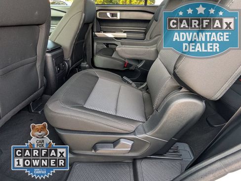 Used 2024 Ford Explorer XLT AWD/4WD image 17