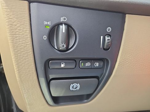 Used 2013 Volvo XC90 3.2 AWD/4WD image 26