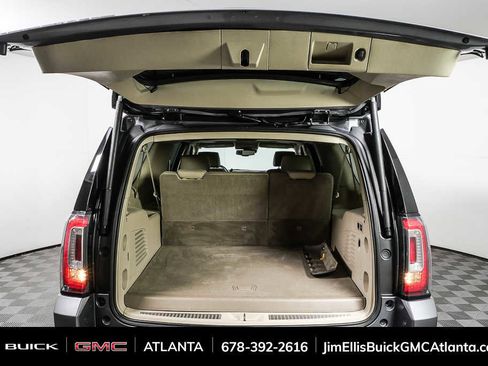 Used 2020 GMC Yukon XL Denali w/ Denali Premium Package RWD image 31