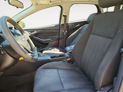 Used 2018 Ford Focus SEL FWD image 9