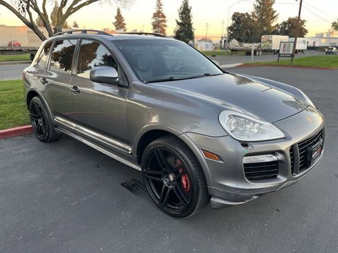 Used 2008 Porsche Cayenne GTS AWD/4WD image 3