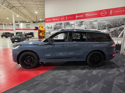 New 2026 Lincoln Aviator Reserve image 7