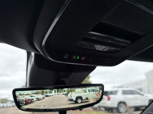Used 2024 Chevrolet Traverse RS AWD/4WD image 12