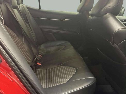 Used 2020 Toyota Camry SE image 8