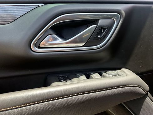 Used 2021 GMC Yukon AT4 w/ Rear Media and Nav Package AWD/4WD image 11