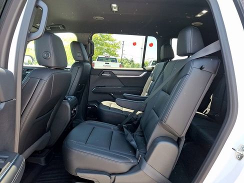 New 2026 GMC Acadia Elevation w/ Elevation Premium Package FWD image 6