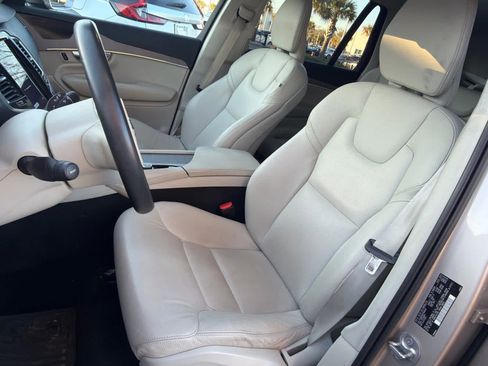 Certified 2023 Volvo XC90 B6 Plus image 26