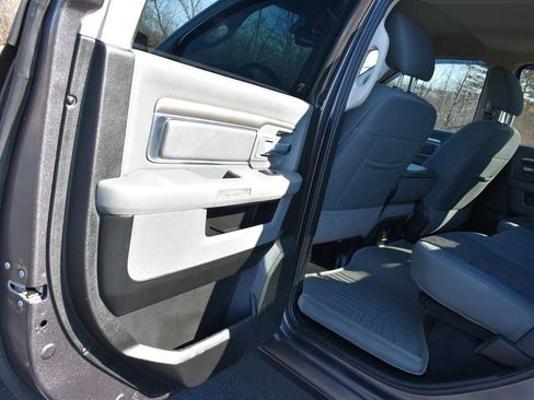 Used 2019 RAM 1500 Big Horn image 26