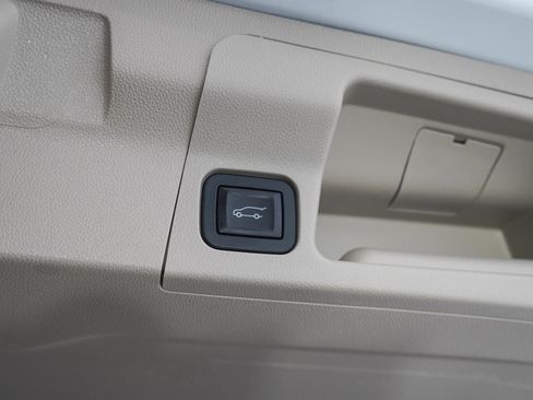 Used 2019 GMC Acadia Denali AWD/4WD image 11
