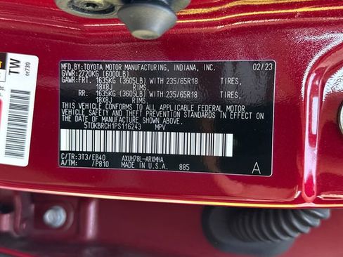 Used 2023 Toyota Highlander XLE image 24