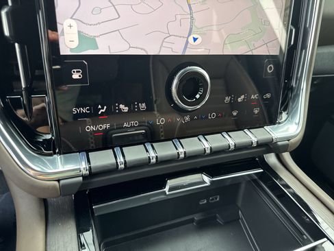 New 2026 GMC Yukon XL Denali Ultimate w/ LPO, Floor Liner Package AWD/4WD image 17