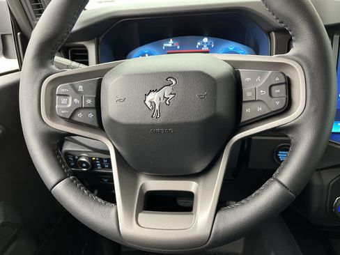 New 2025 Ford Bronco Badlands image 13