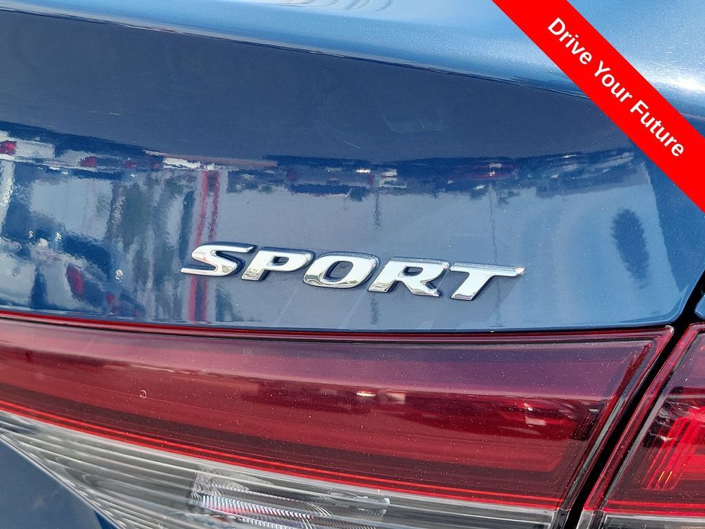 Used 2025 Honda Civic Sport image 27