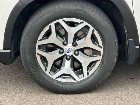 Used 2021 Subaru Forester Premium AWD/4WD image 25
