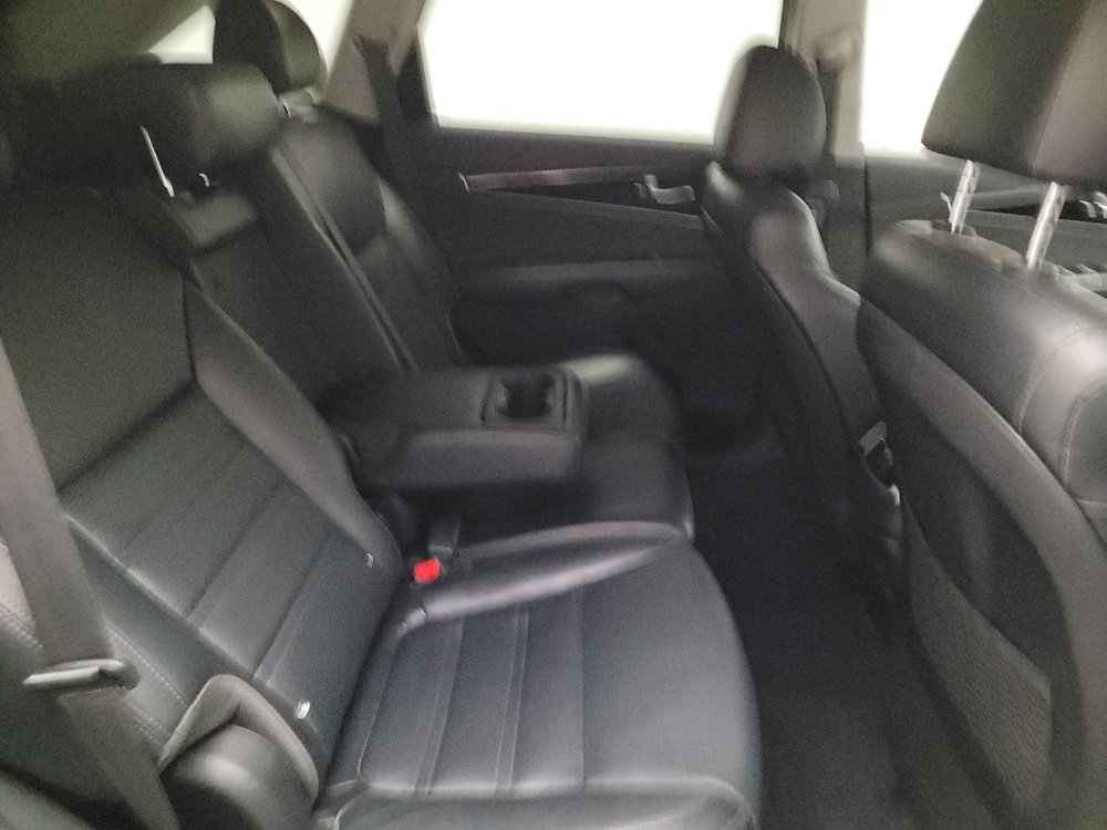 Used 2020 Kia Sorento EX FWD image 19