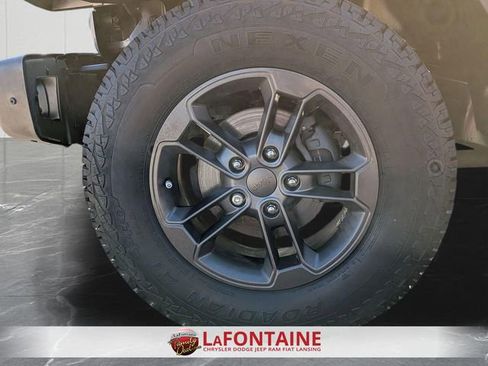 Used 2016 Jeep Wrangler Unlimited Sahara image 30