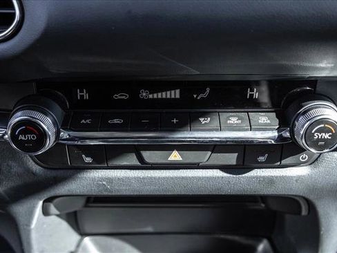 Used 2025 MAZDA CX-30 AWD 2.5 S w/ Preferred Package image 18