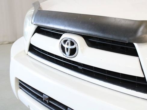 Used 2009 Toyota 4Runner Limited image 32