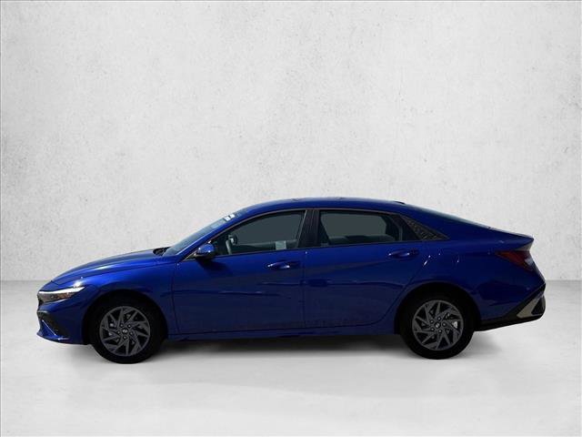 Used 2025 Hyundai Elantra Hybrid FWD image 8