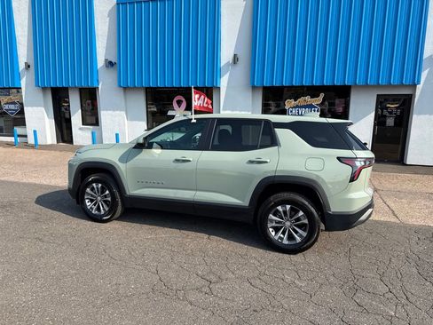 Used 2026 Chevrolet Equinox LT AWD/4WD image 17