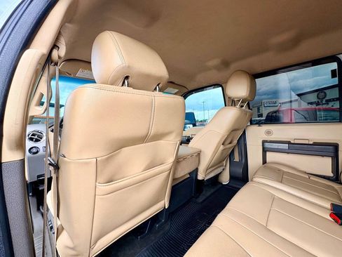 Used 2012 Ford F250 Lariat w/ Lariat Interior Pkg AWD/4WD image 19